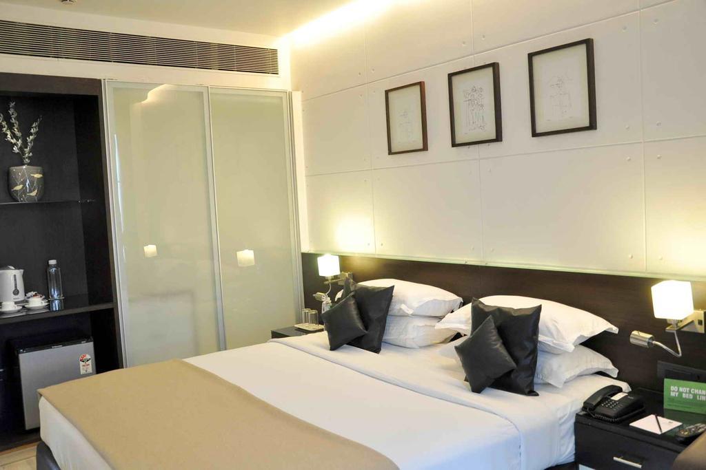 Comfort Inn Sunset Ahmedabad Exterior photo